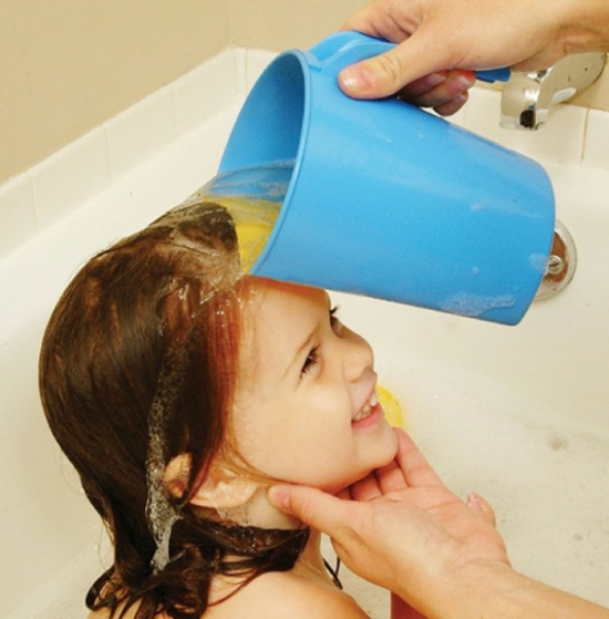 Shampoo Rinse Cup i gruppen BAD & HYGIENE / Badbaljor & badhj�lp hos K�pbarnvagn.se (689076615365)
