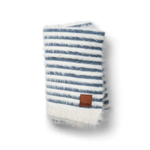 Elodie Furry Strikket Teppe Berry Blue