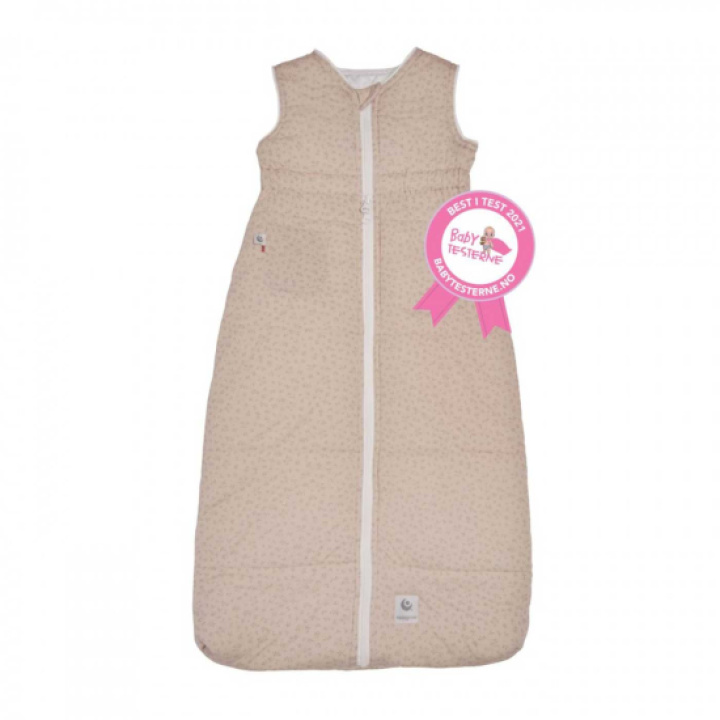 EasyGrow Nattpose 12-36M Knopp Sand Brown i gruppen Barnerommet / Sengetilbehør hos Köpbarnvagn (30000296)