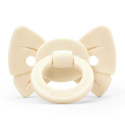 Elodie Binky Bow Smokk Silikon 0-6 mnd Oat White