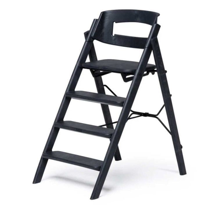 KAOS Klapp Barnestol Resirkulert Plast Charcoal Black i gruppen Babyutstyr / Spise & drikke / Matstoler & puter / KAOS Klapp hos Köpbarnvagn (KAOSKLA-REC-CHA-BLA)