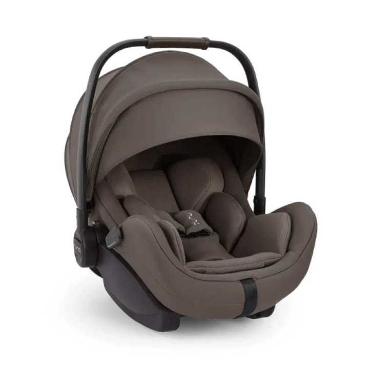 Nuna Arra Flex Babybilstol Chestnut i gruppen Bilstoler / Bilsete for hvert steg / Babybilstoler hos Köpbarnvagn (NUNACS20210CHEGL)